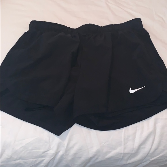 Nike running shorts - Picture 1 of 3